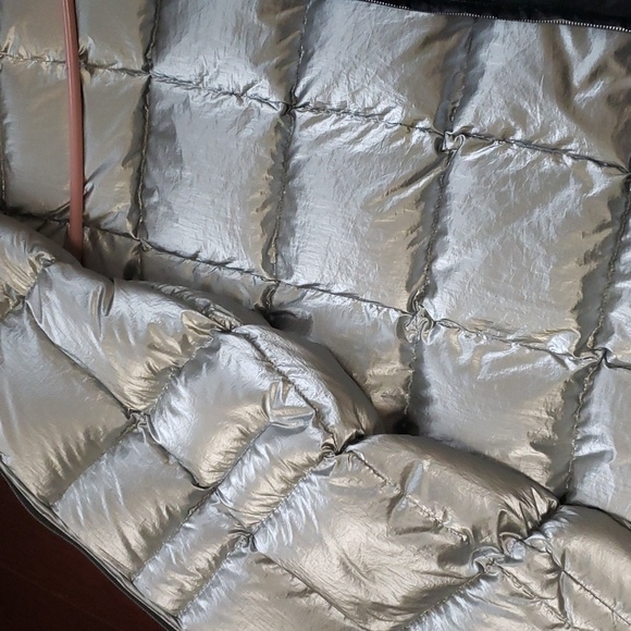 Armani puffy winter Jacket - Picture 3 of 4